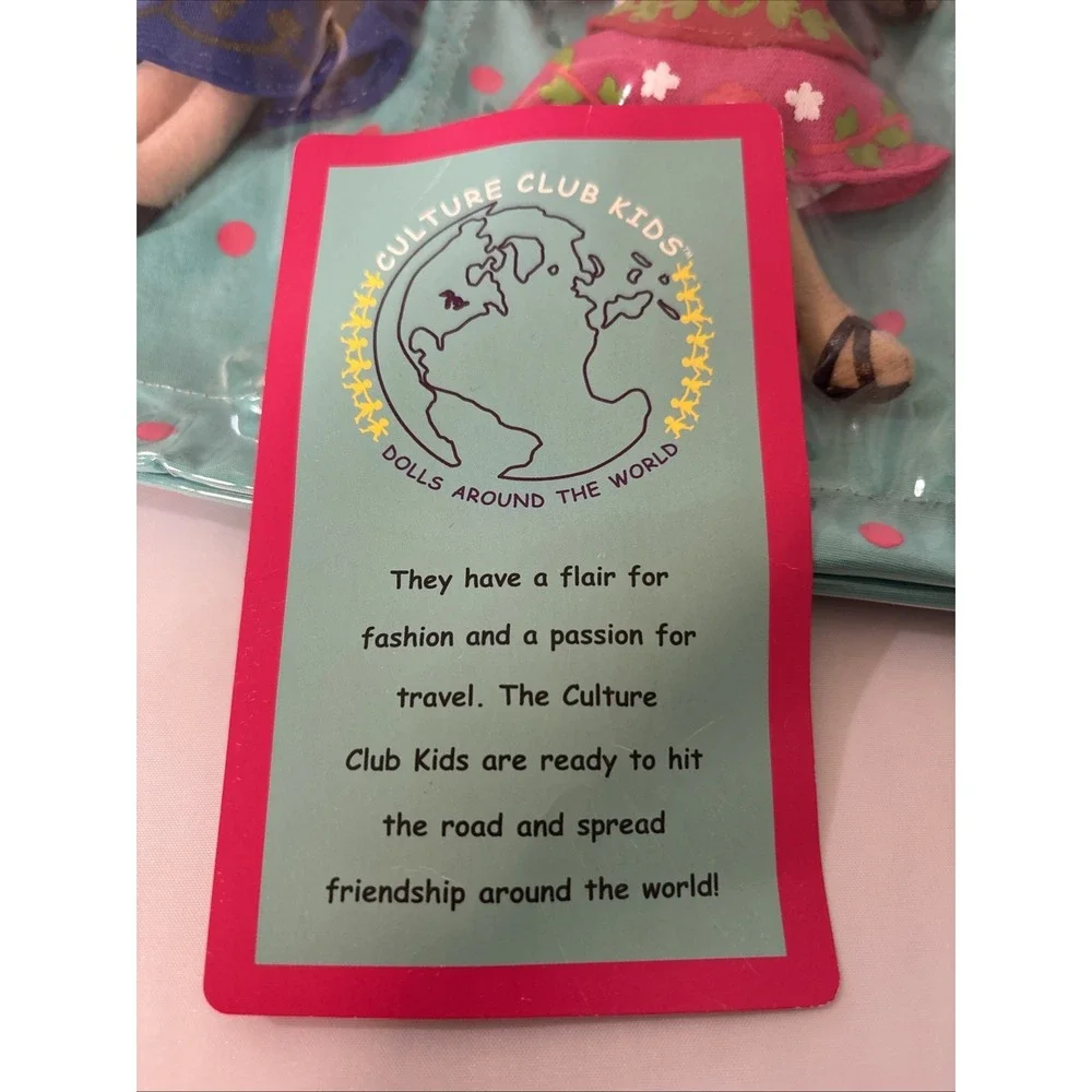 Culture Club Kids 5 Soft Dolls Carrying‎ Case International Spain France Swahili